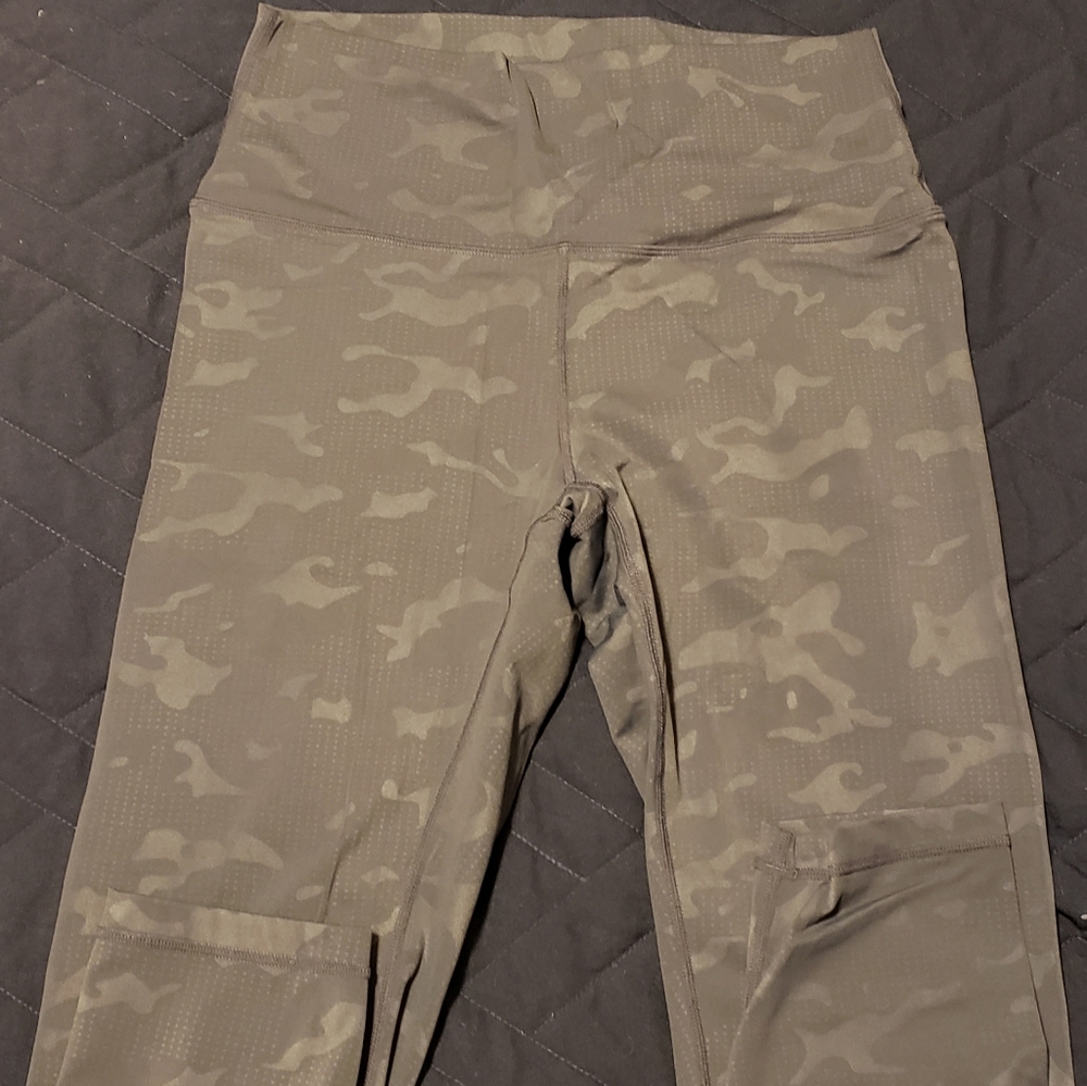 Zyia battleship camo luxe leggings size 6-8